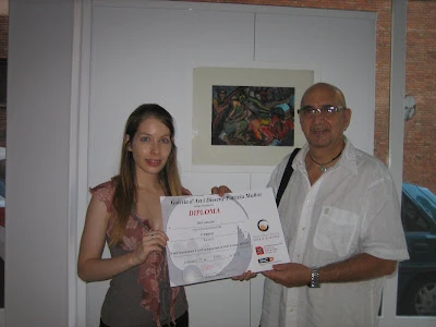 Raúl Azzarini durante la entrega del certificado