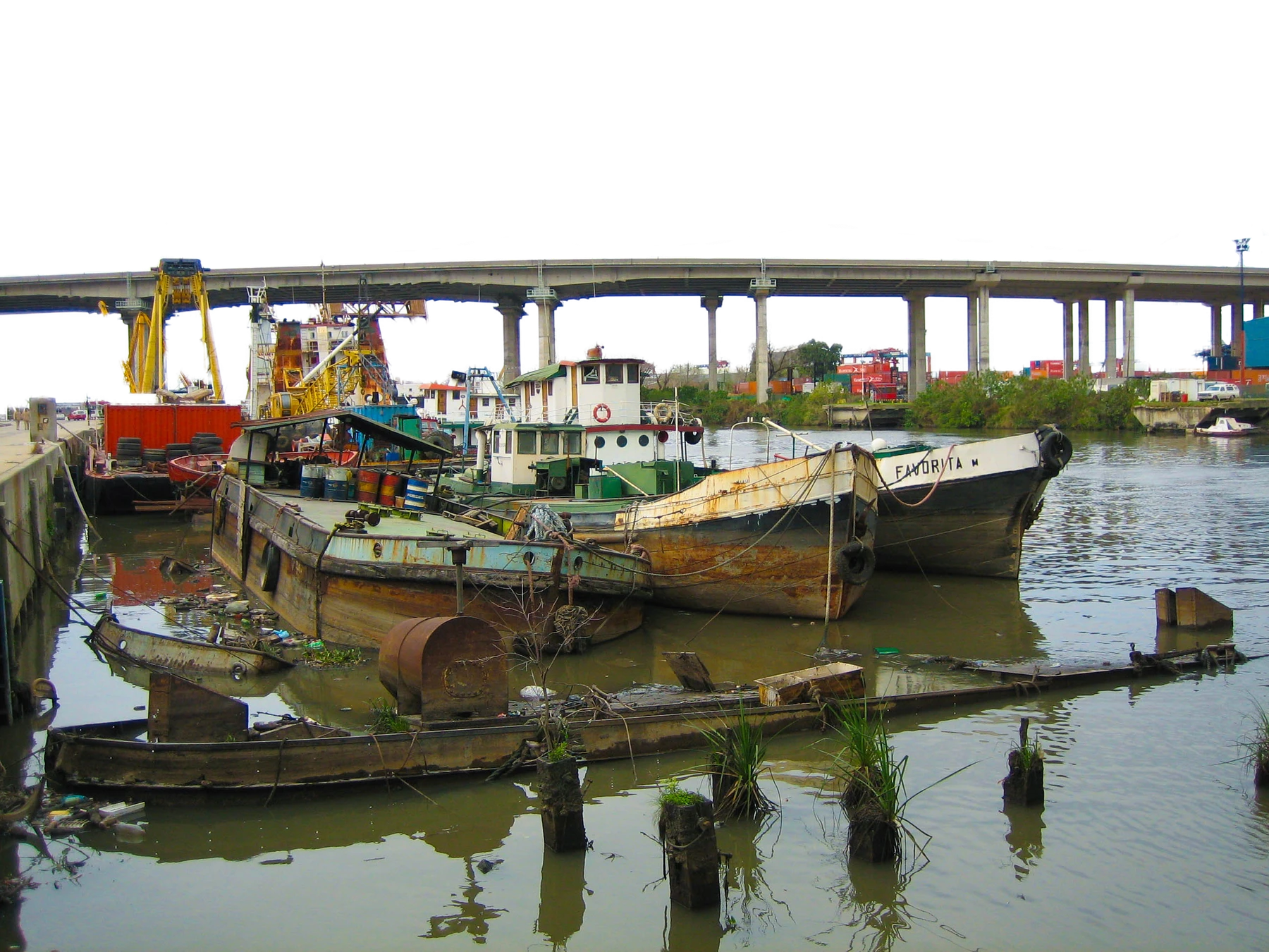 Barcos en el puerto de La Boca